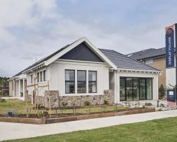 Hamlan Homes - Best Display Home over $500,000 - 2023 Western Regional Building Awards – Exterior